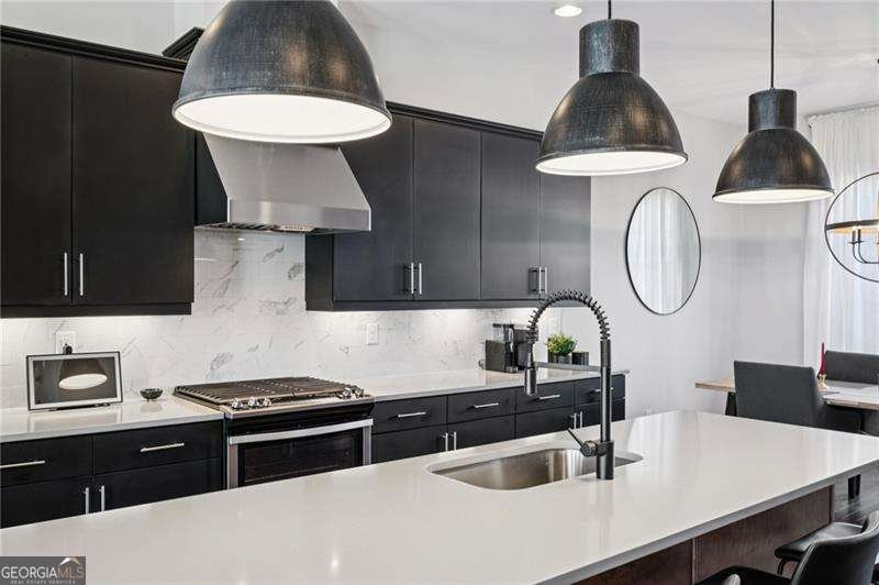 256 Castleberry Station Drive Atlanta - 19