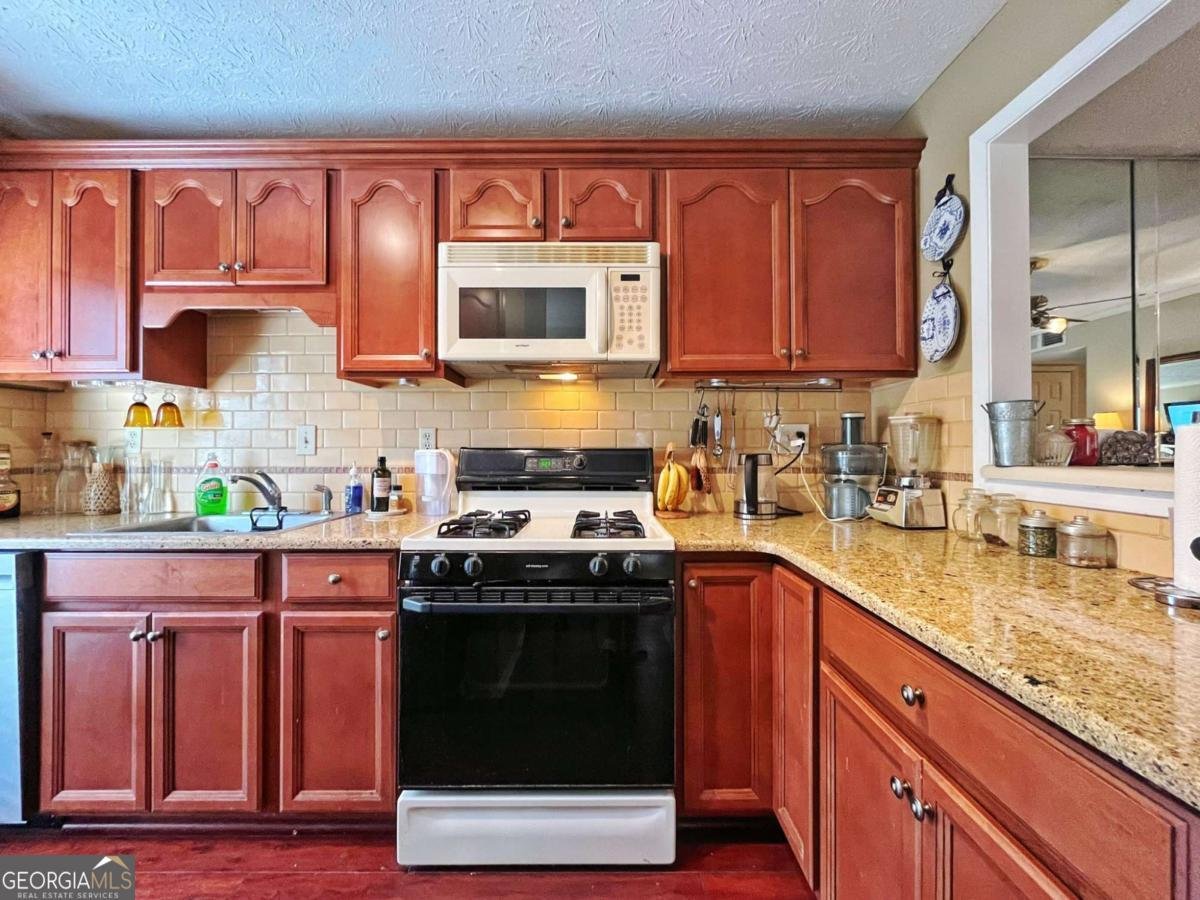 1508 Woodcliff Drive Sandy Springs - 8