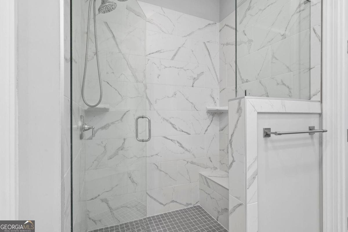 1121 Providence Loop Greensboro - 24