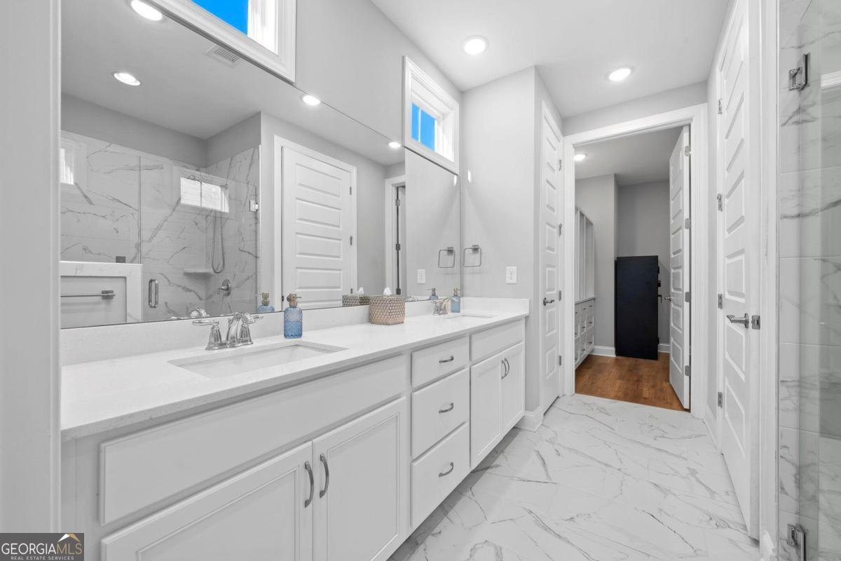 1121 Providence Loop Greensboro - 25