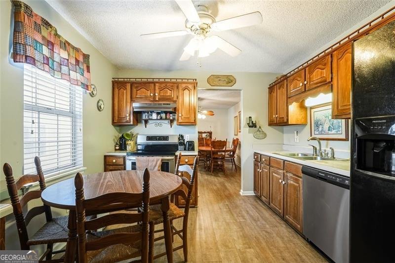 76 Baker Cartersville - 7