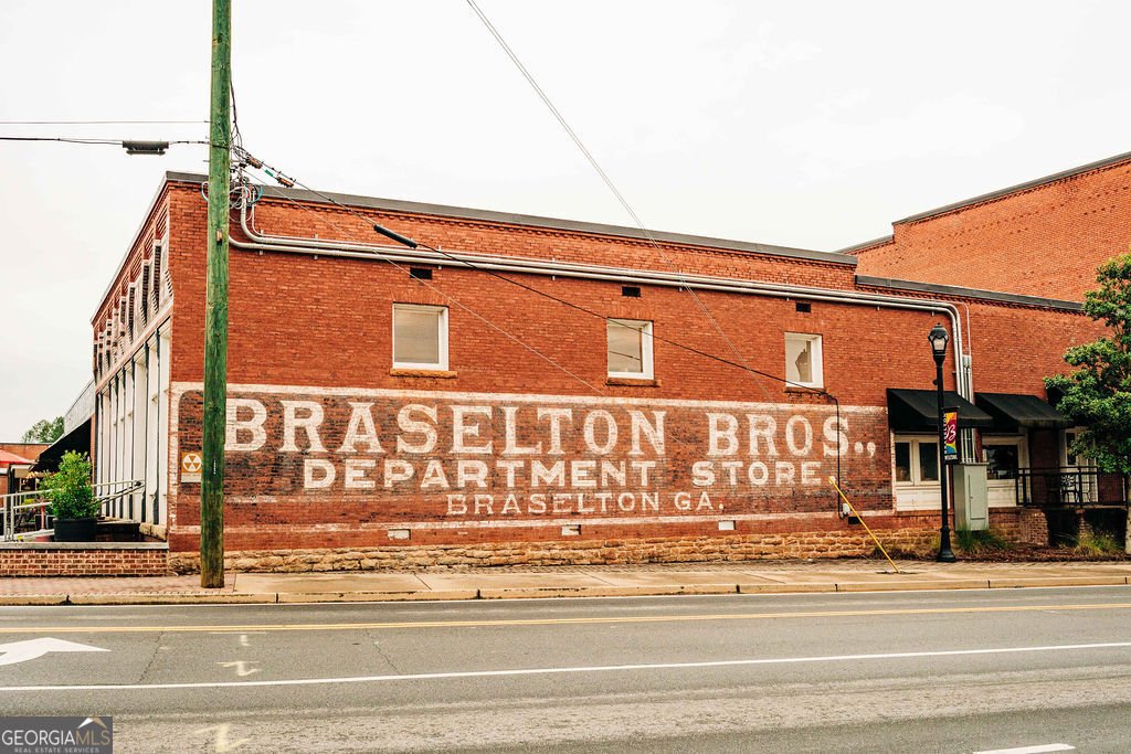 5520 Tullis Drive Gainesville - 67