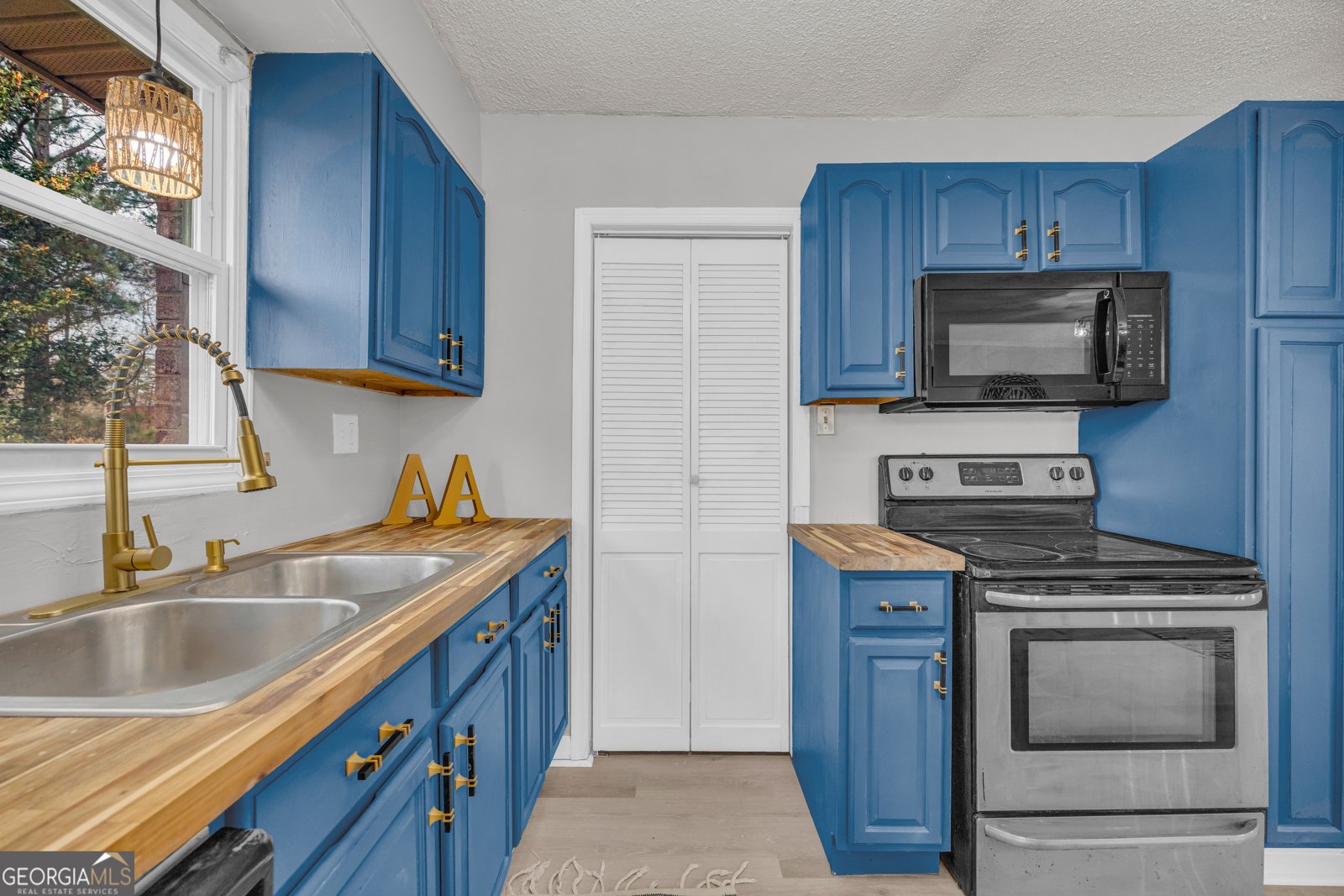 1621 Dickerson Road Elberton - 19