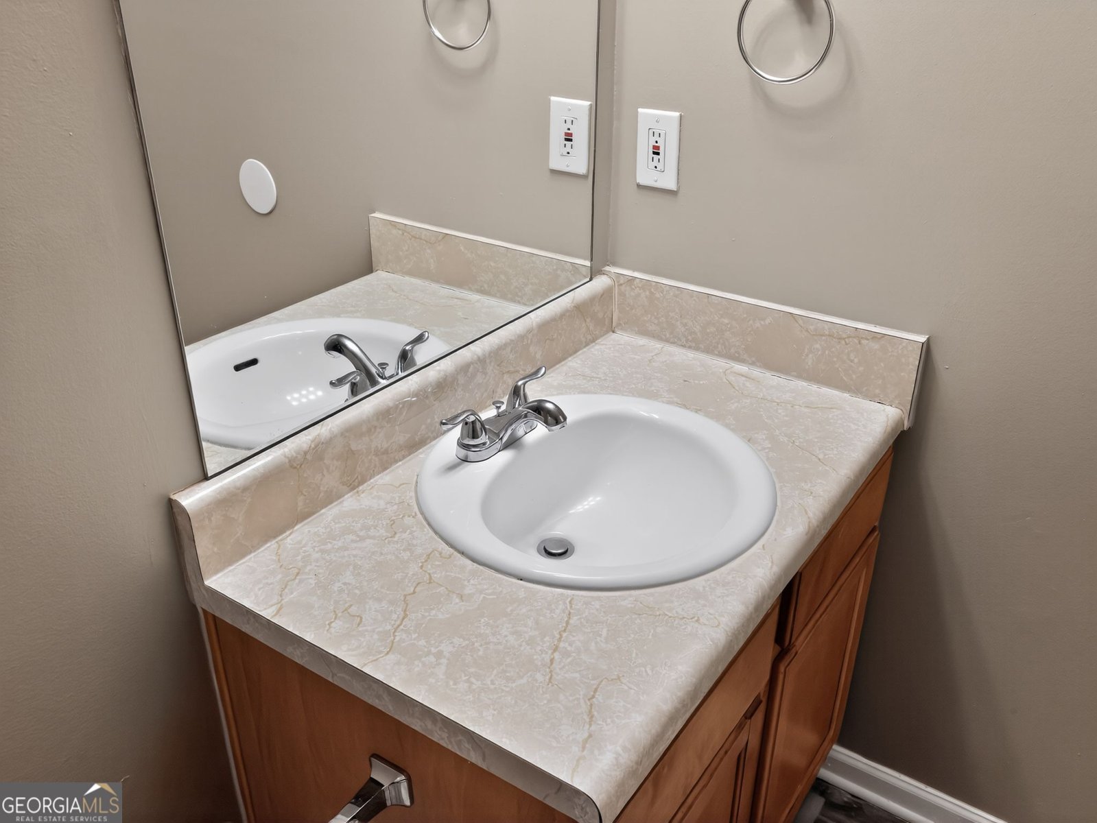 5301 Cattail Lane South Fulton - 24