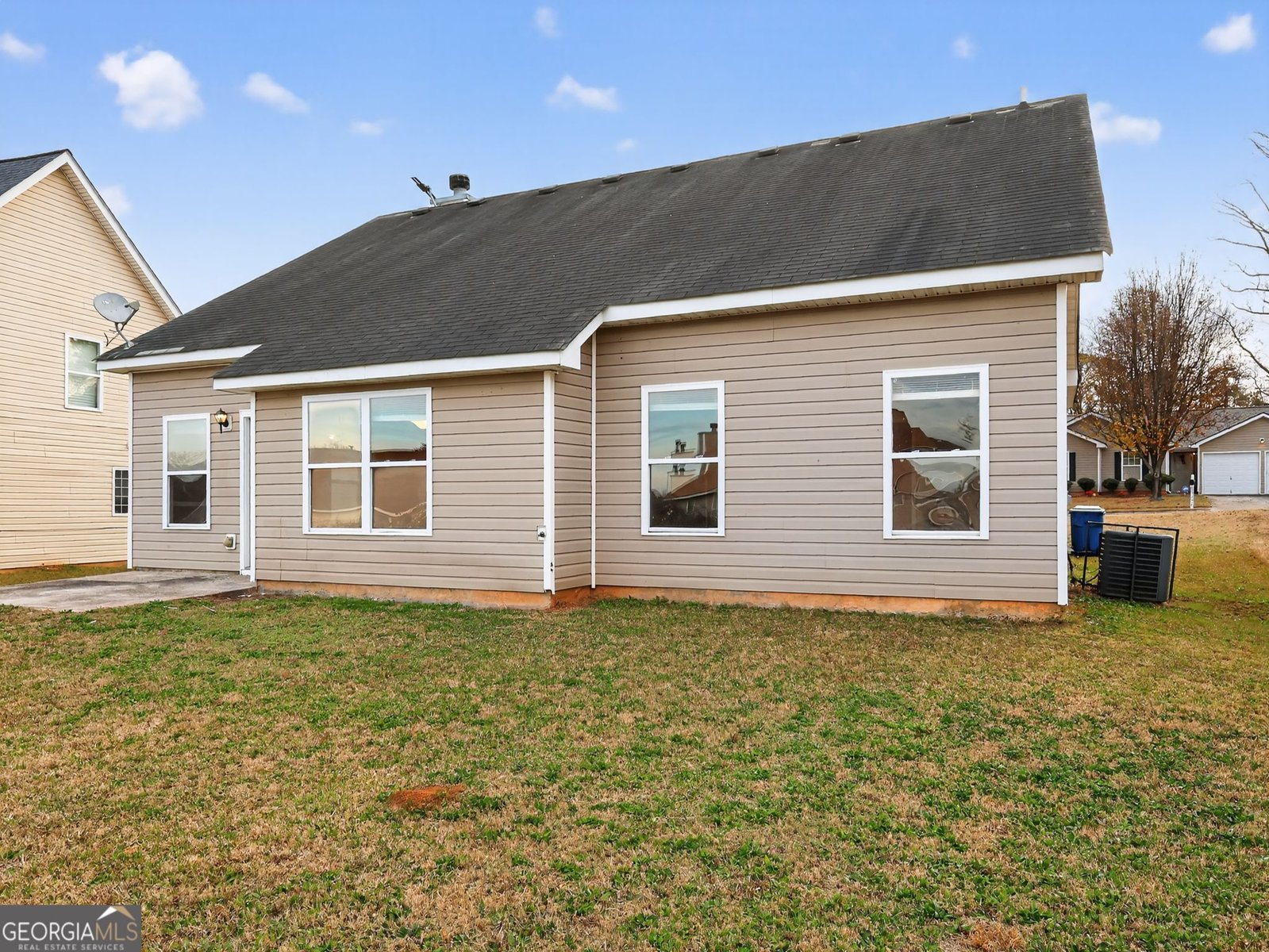 5301 Cattail Lane South Fulton - 31