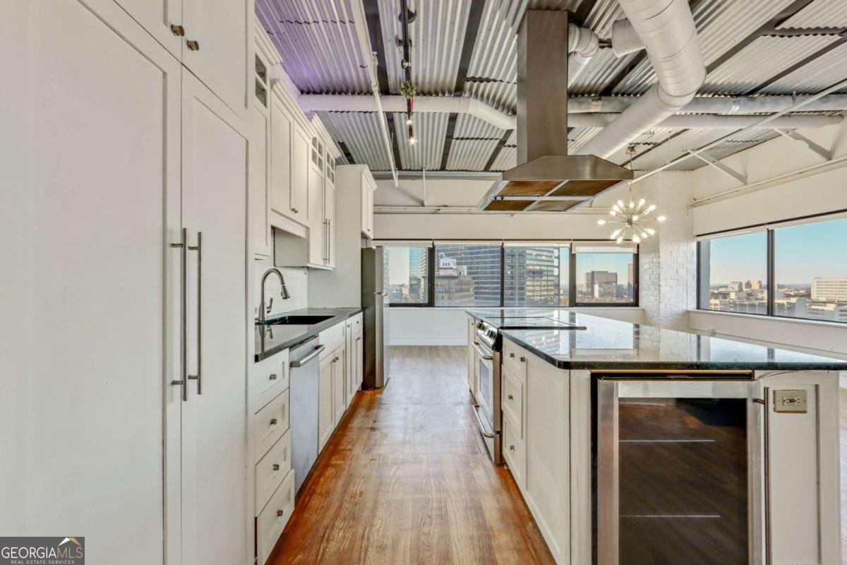 120 Ralph Mcgill Boulevard Atlanta - 18