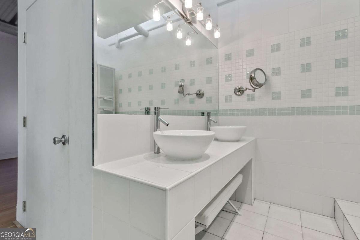 120 Ralph Mcgill Boulevard Atlanta - 26