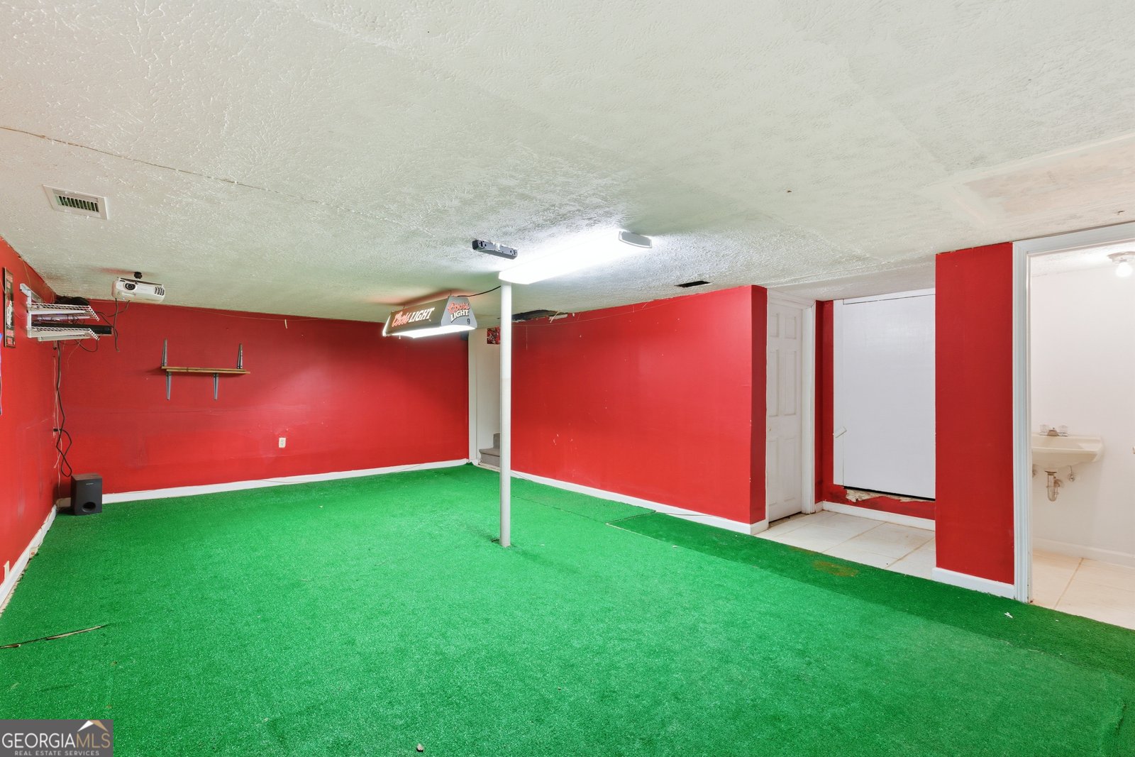 15 Putnam Street Royston - 32