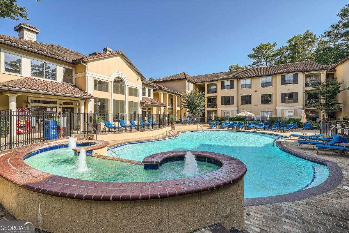 3777 Peachtree Road Brookhaven - main photo