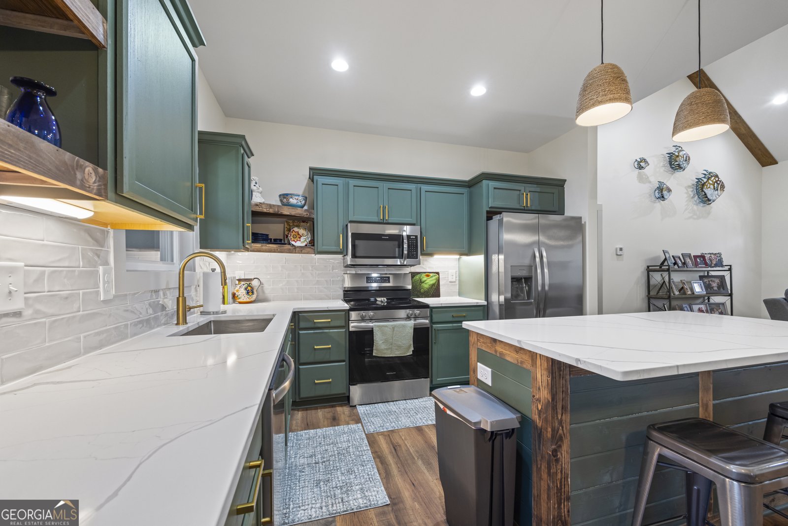 169 View St Clarkesville - 18