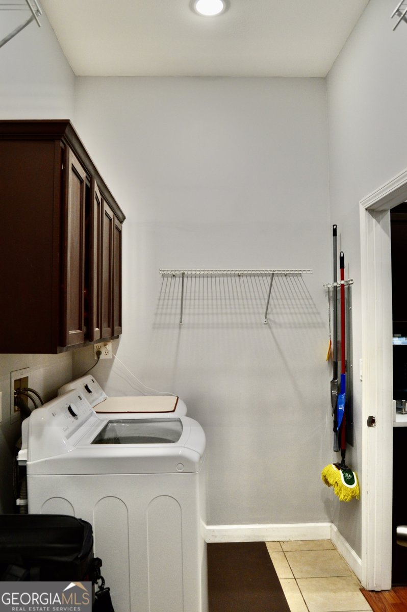 817 Brookside Drive Winder - 39