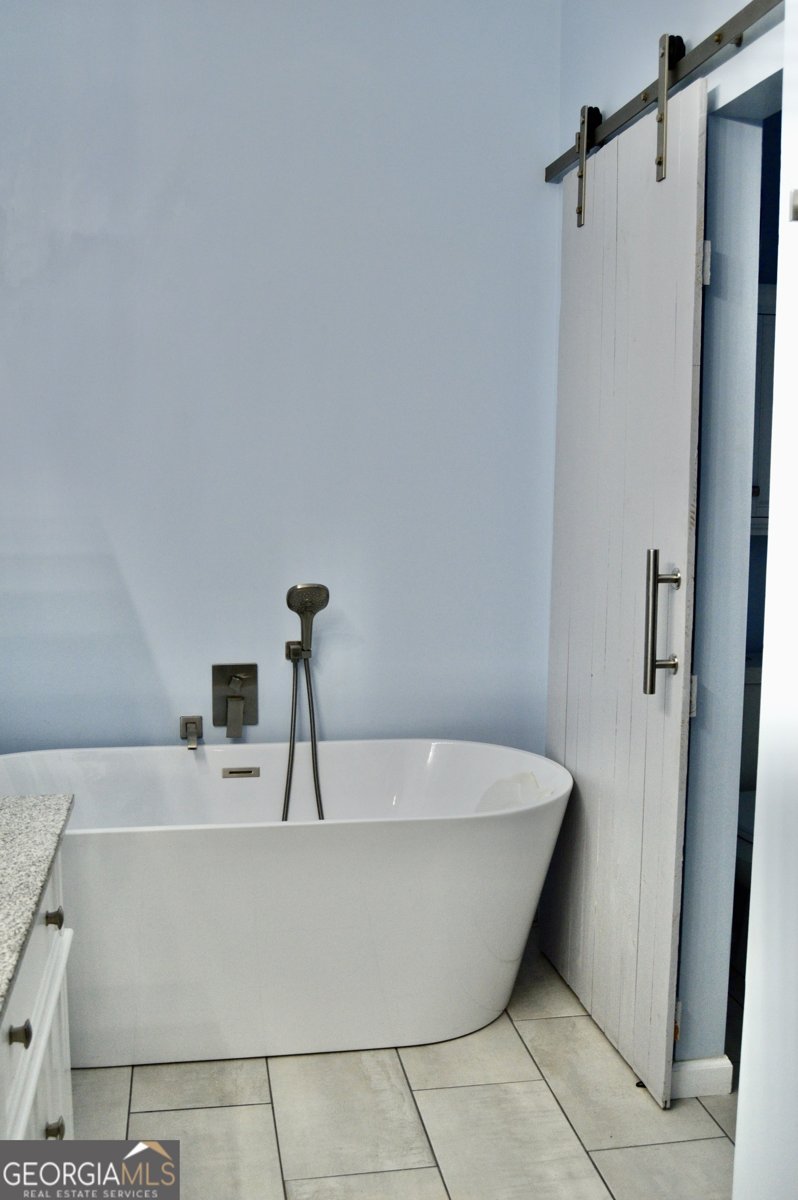 817 Brookside Drive Winder - 57