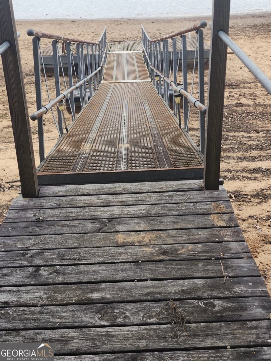 589 WATERVIEW Lagrange - main photo