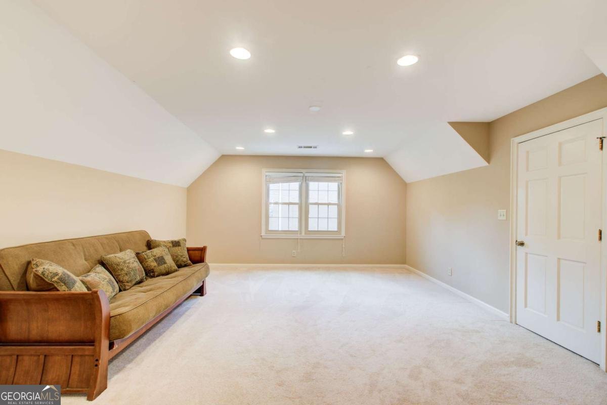 5163 CHARLEMAGNE Way Lilburn - 43