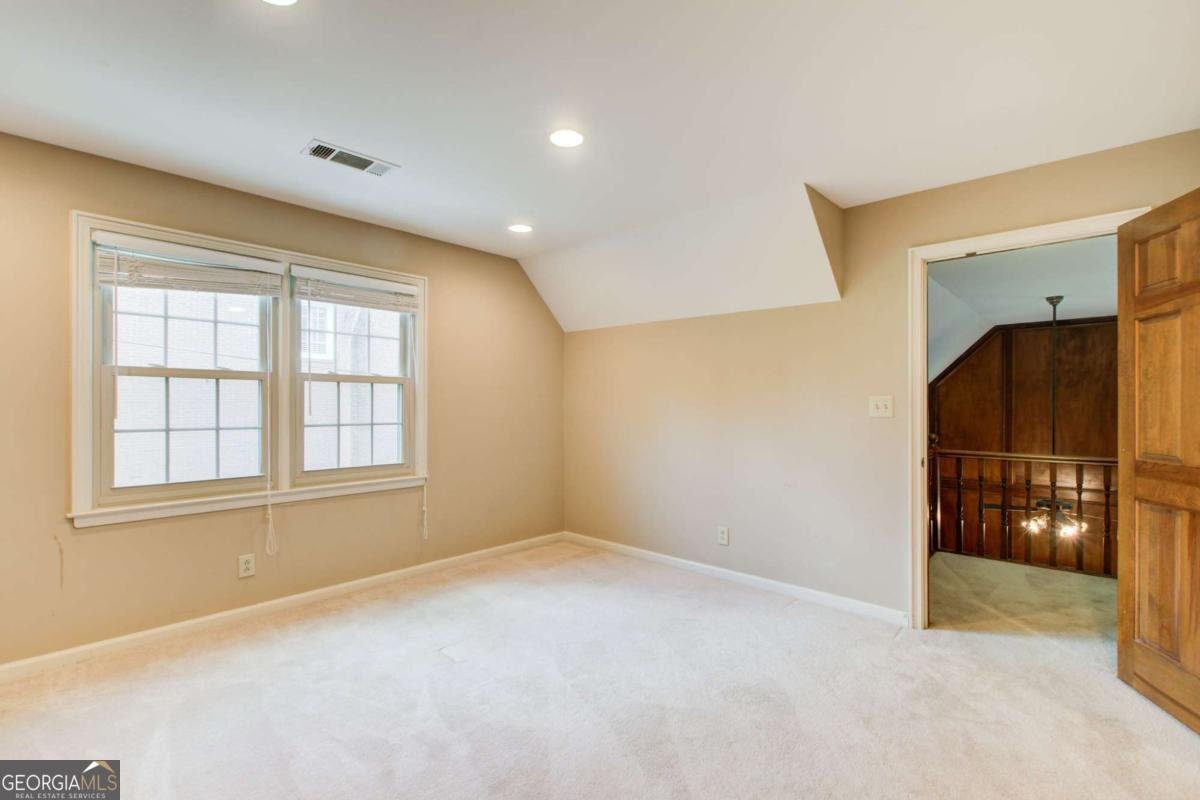 5163 CHARLEMAGNE Way Lilburn - 45