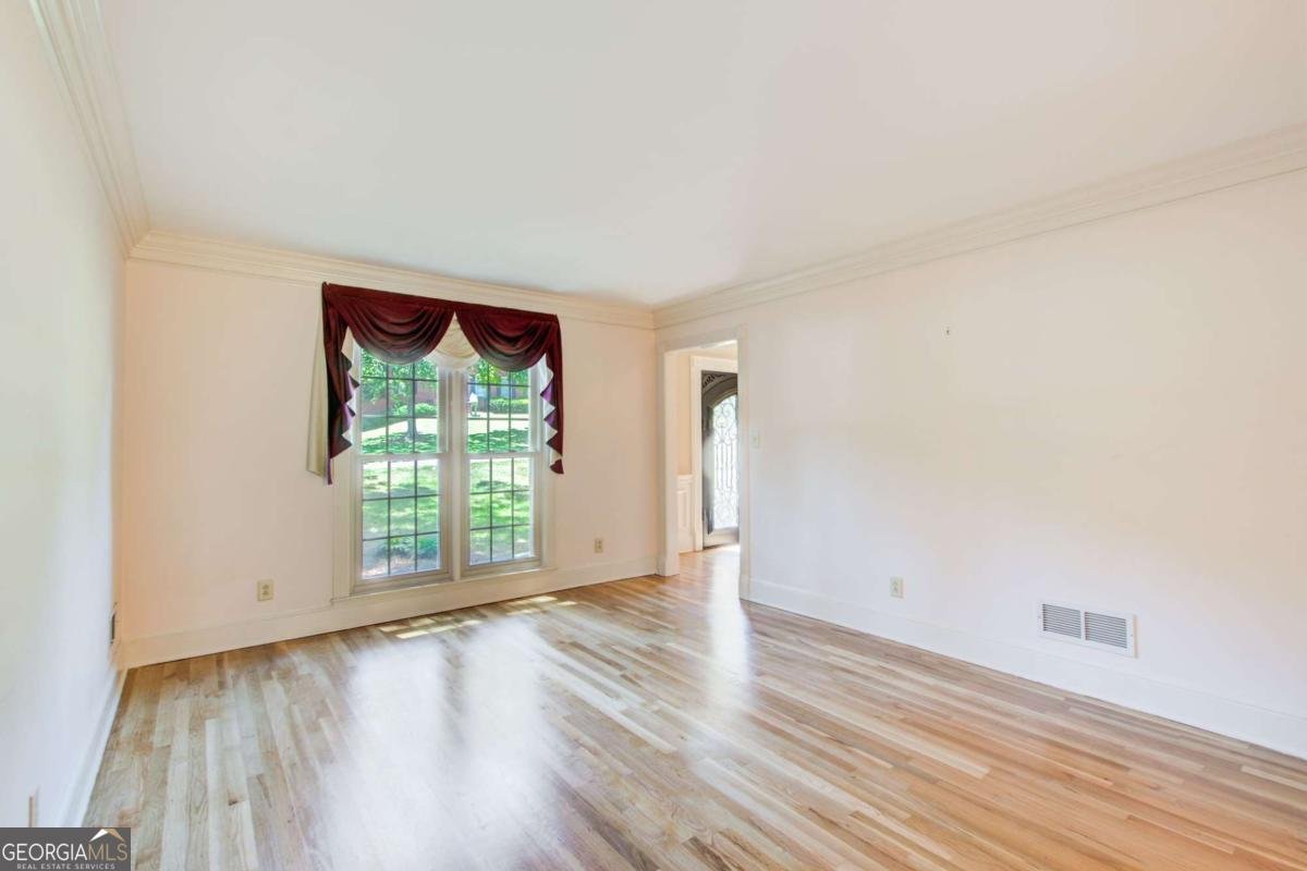 5163 CHARLEMAGNE Way Lilburn - 5