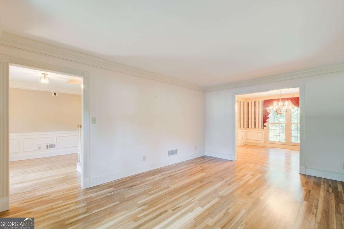 5163 CHARLEMAGNE Way Lilburn - 6