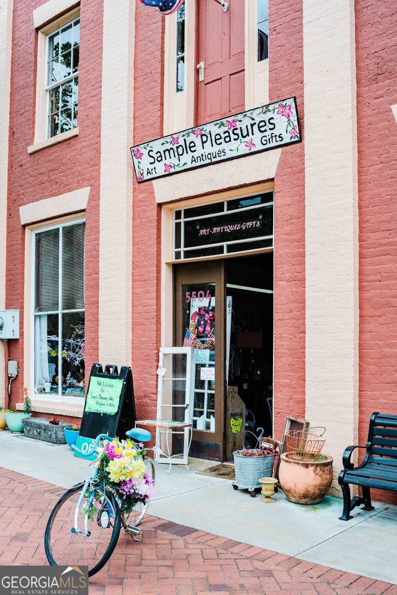 5268 Baymont Drive Gainesville - 81