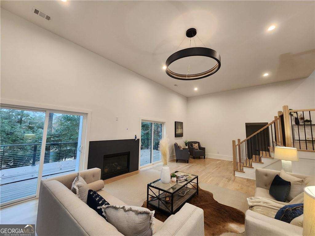 3134 W Roxboro Road NE Atlanta - 11