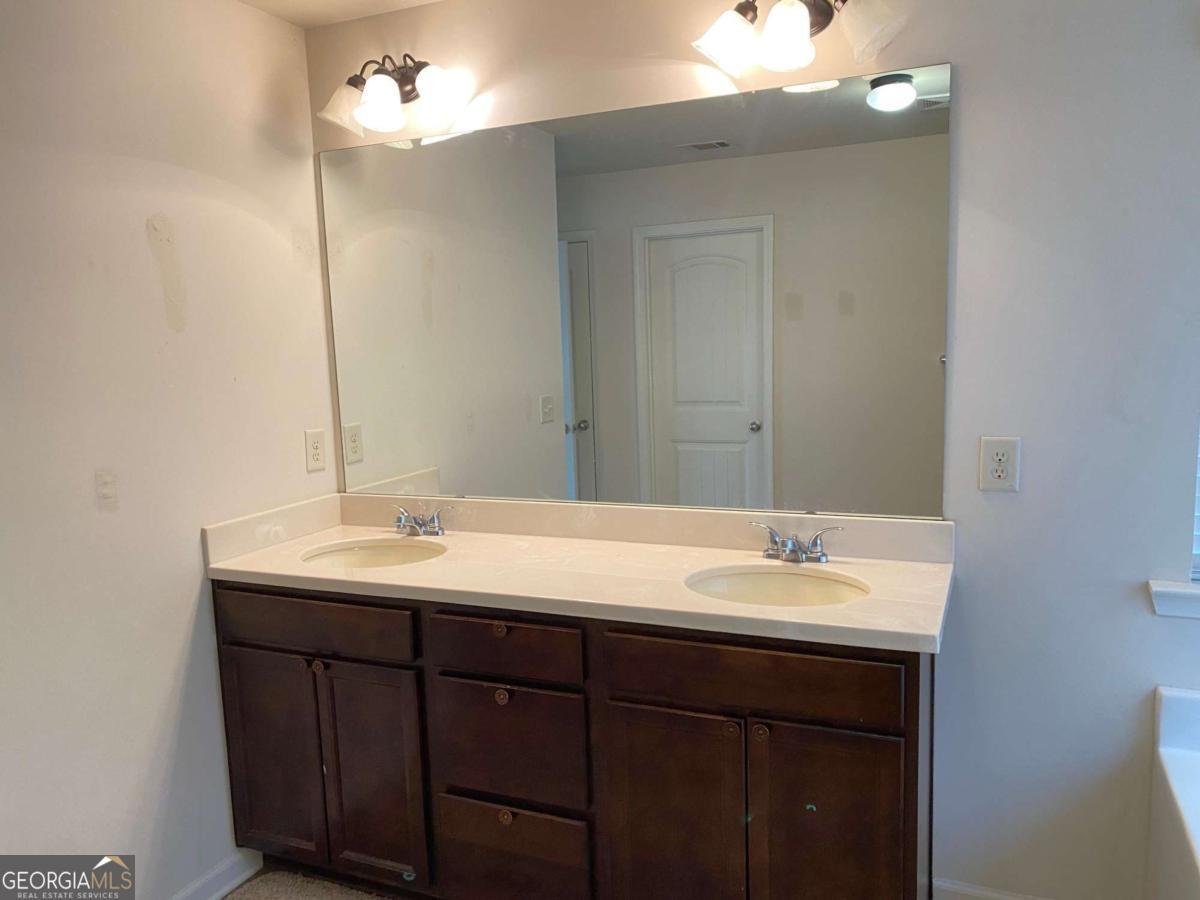 3131 WILDBERRY RUN Lane Snellville - 28