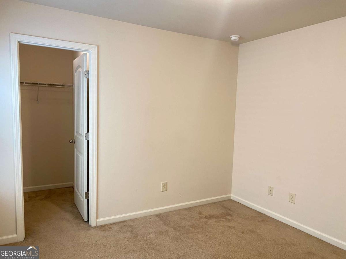 3131 WILDBERRY RUN Lane Snellville - 37