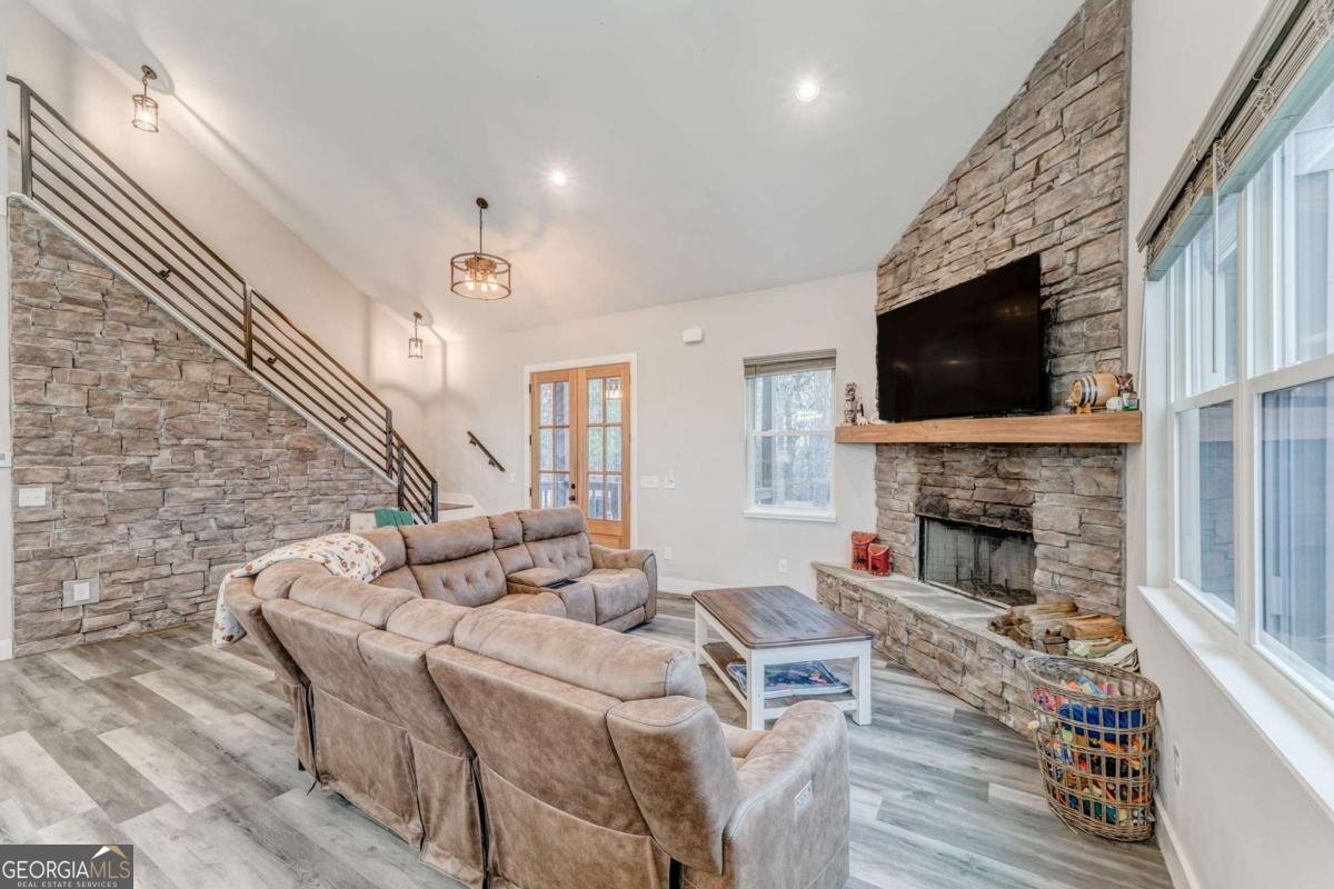 1172 Hunter Drive Ranger - 14