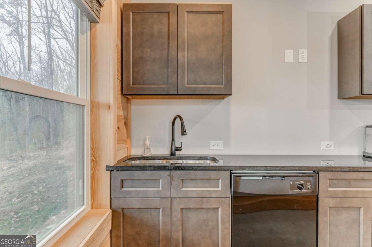 1172 Hunter Drive Ranger - 47