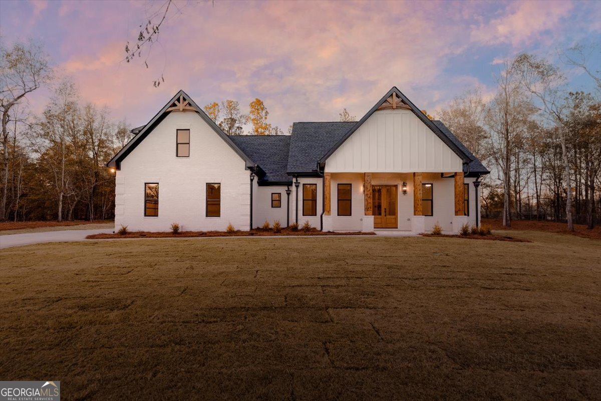 6975 Columbus Road Lizella - main photo