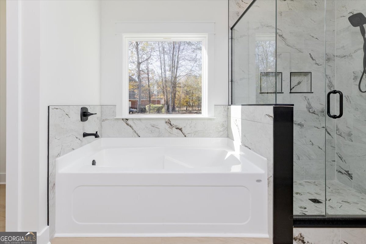 6975 Columbus Road Lizella - 48