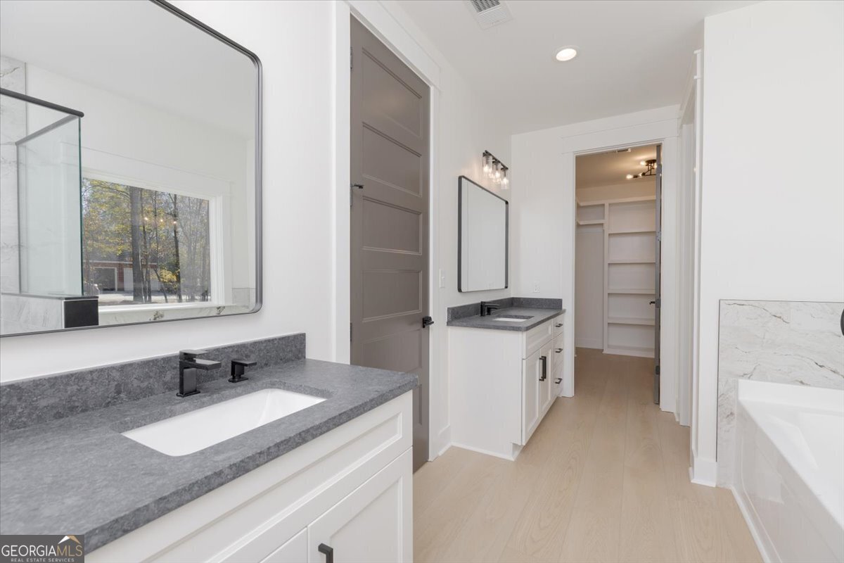 6975 Columbus Road Lizella - 54