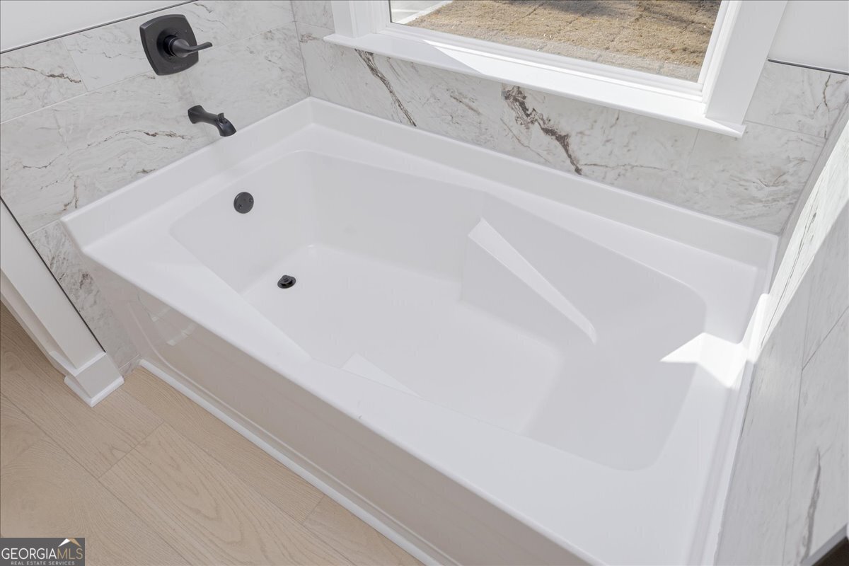 6975 Columbus Road Lizella - 56