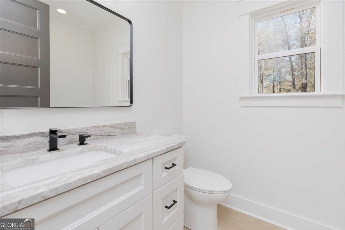 6975 Columbus Road Lizella - 69