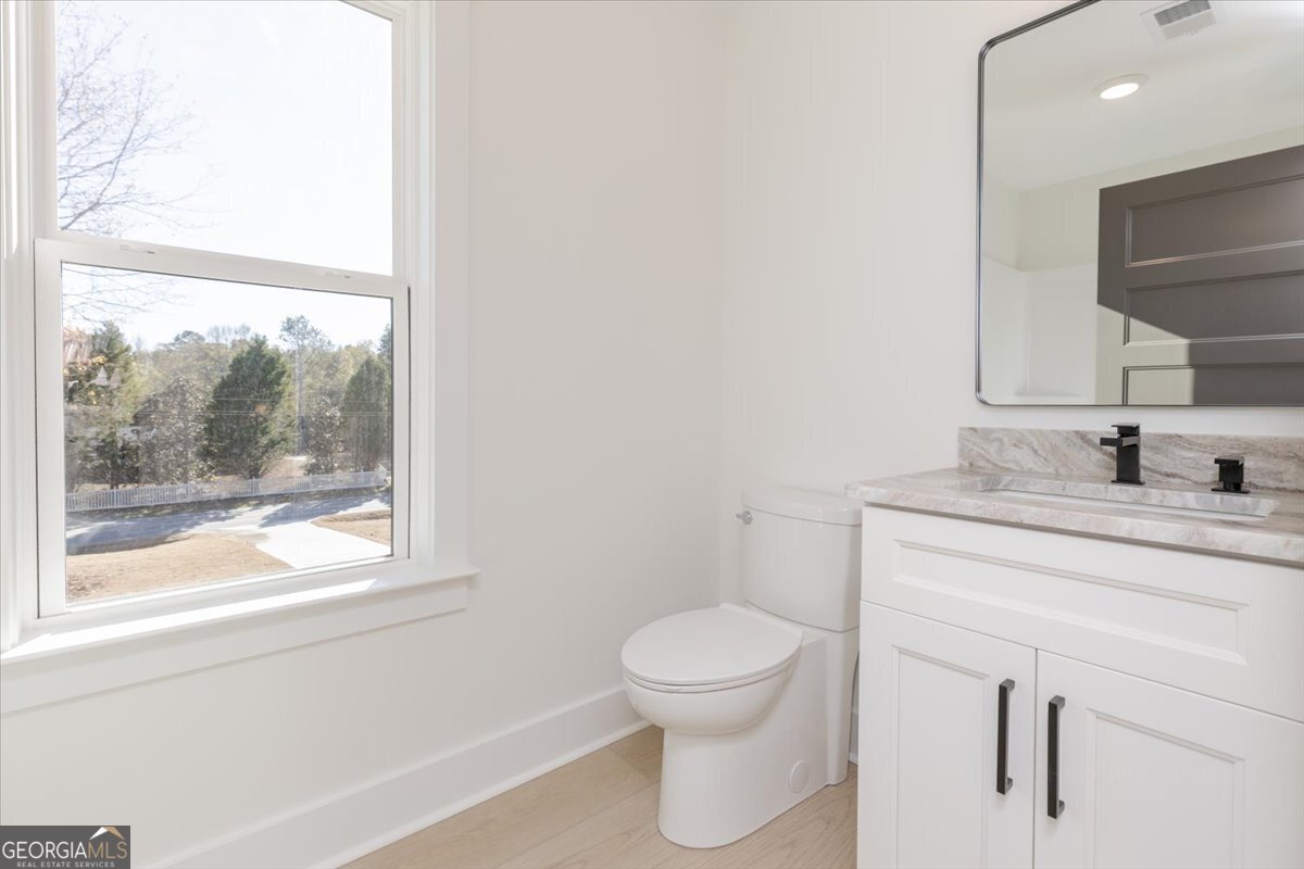 6975 Columbus Road Lizella - 82