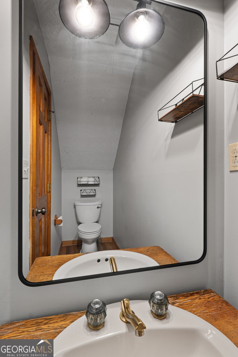 1105 Wedgewood Drive Fayetteville - 17