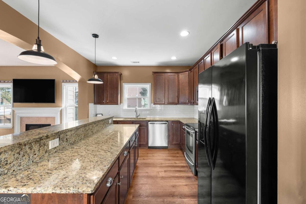 110 Sunbury Drive Richmond Hill - 8