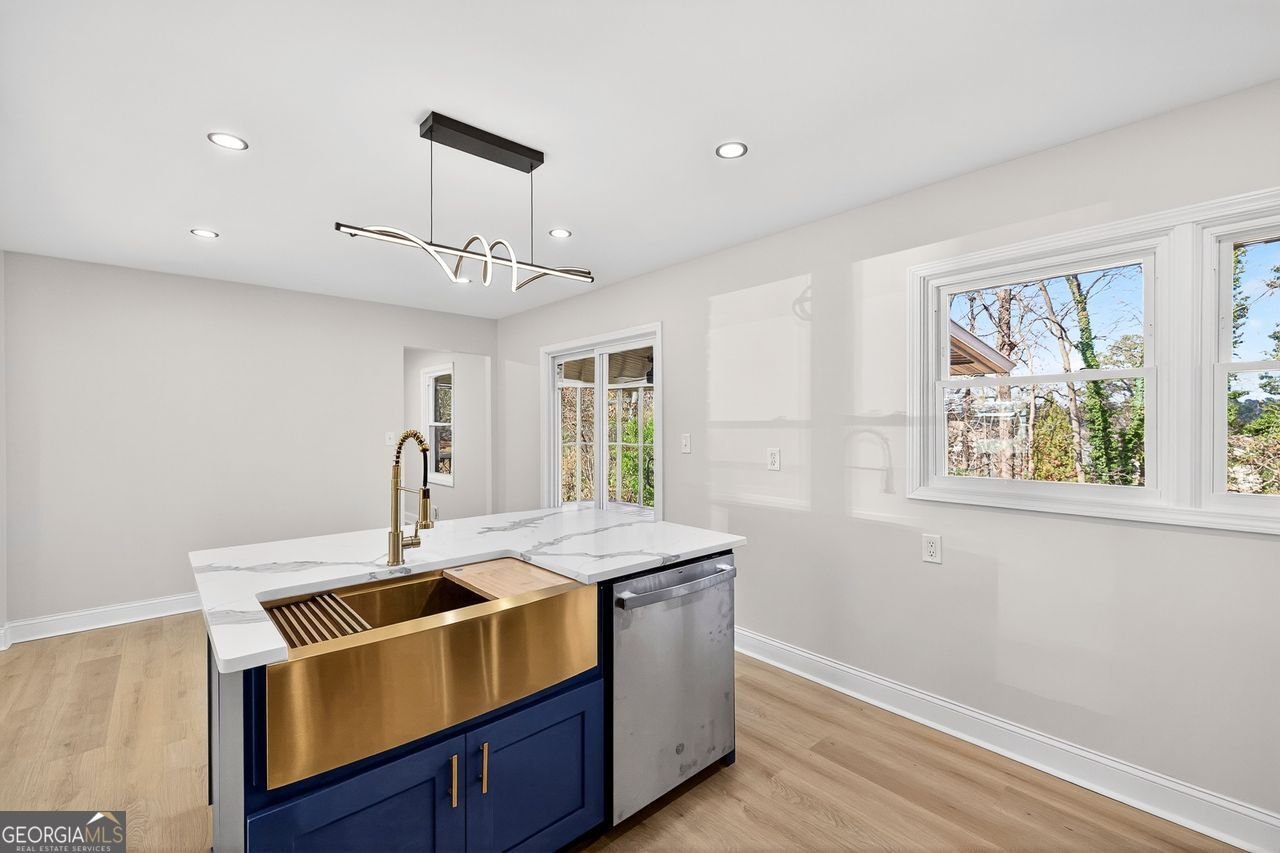 5666 WOODLAND Douglasville - 13