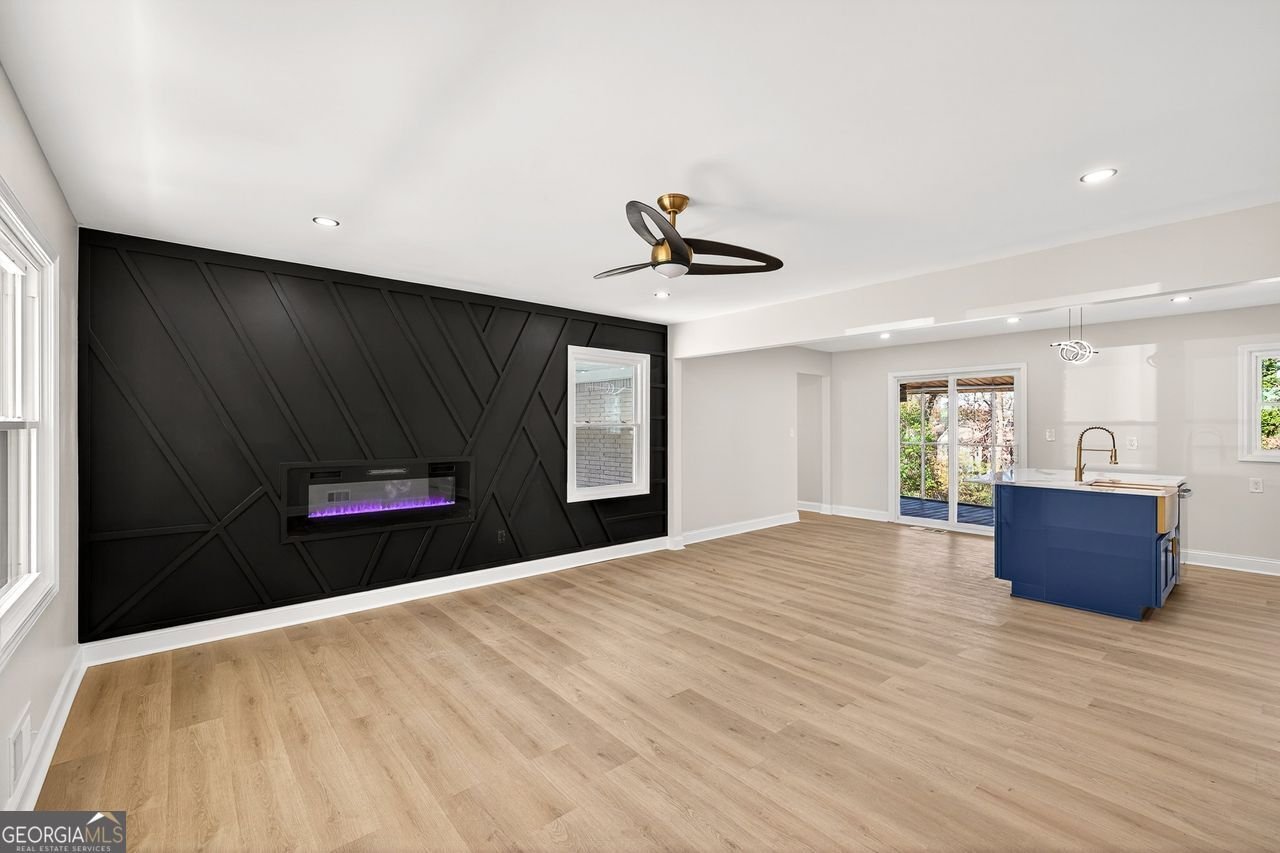 5666 WOODLAND Douglasville - 5