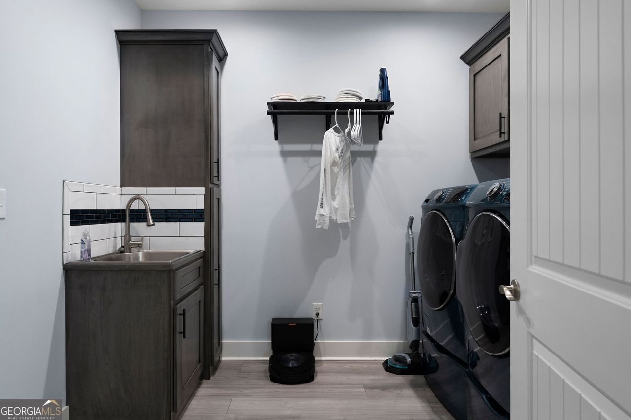 547 CENTER Cartersville - 37