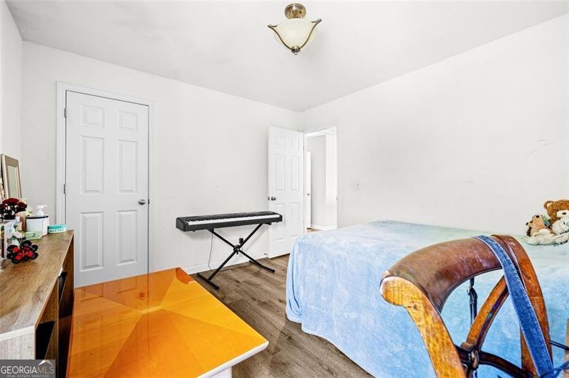 5850 BENTLEY Cumming - 40