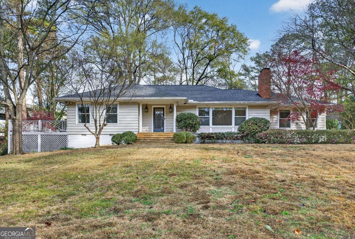 1040 Lindridge Drive Atlanta - main photo