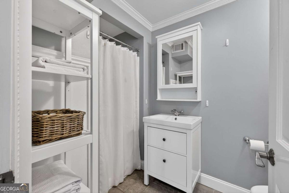 1040 Lindridge Drive Atlanta - 29