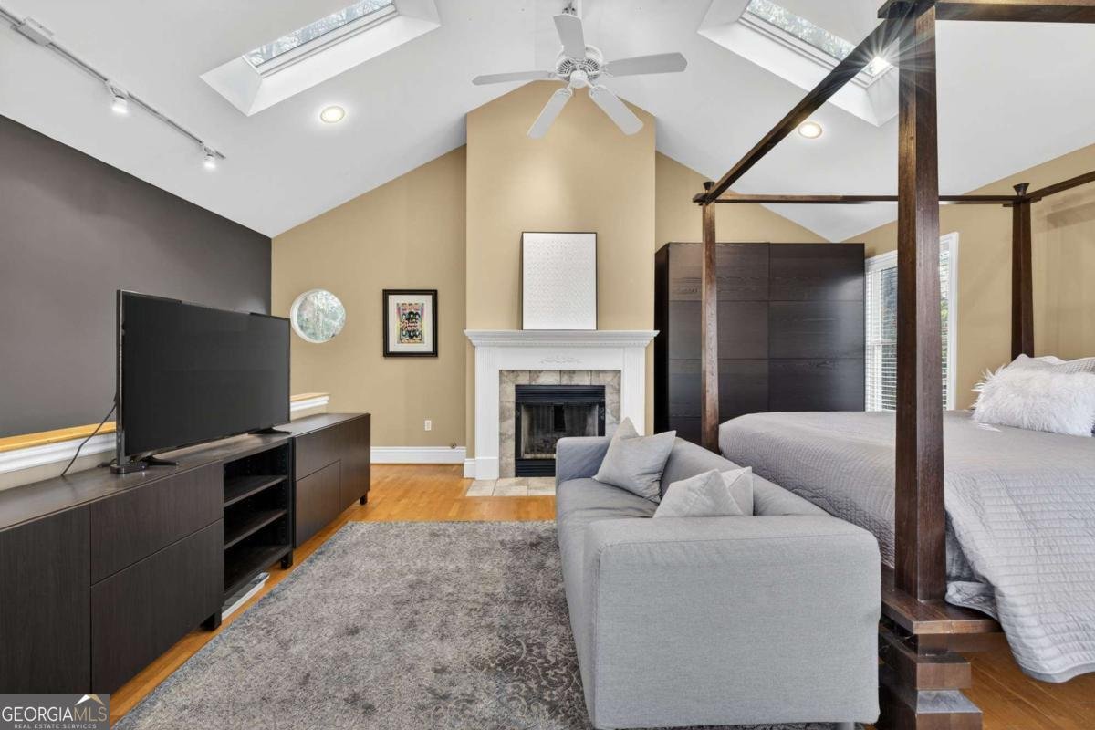 1040 Lindridge Drive Atlanta - 31