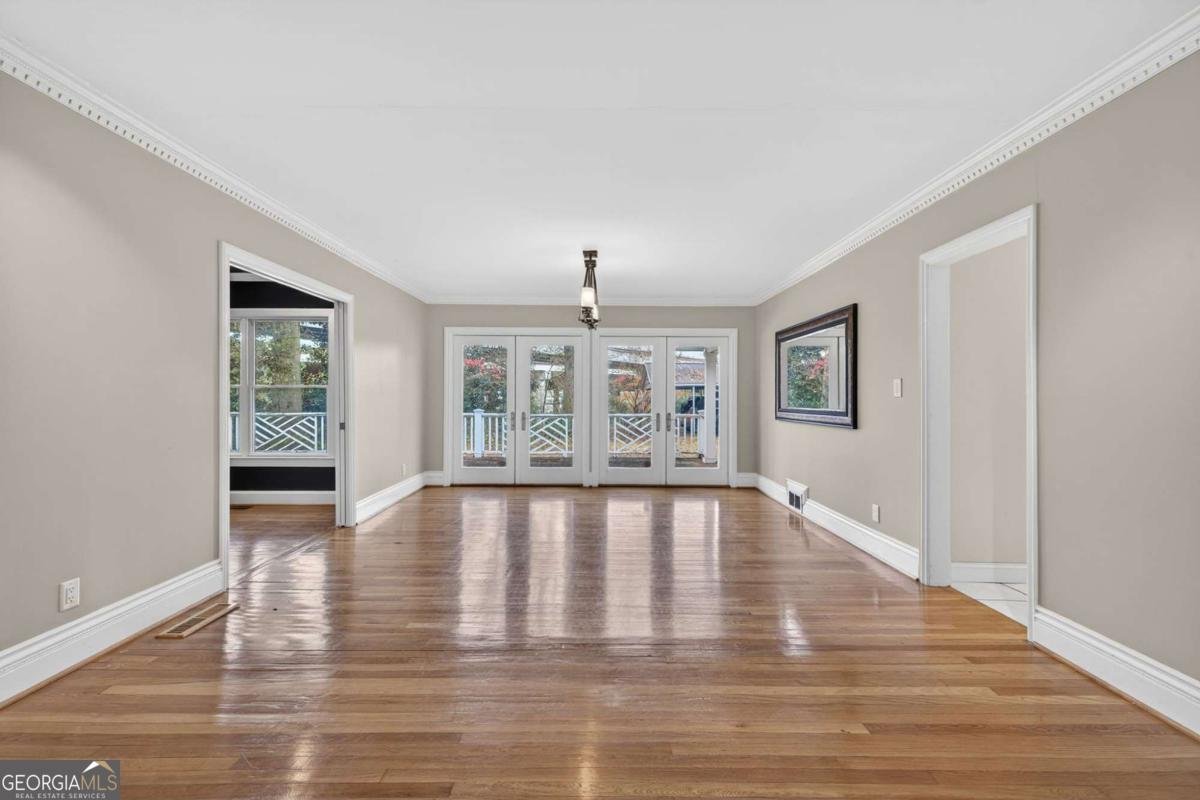 1040 Lindridge Drive Atlanta - 9