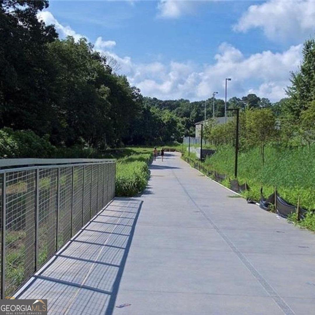 221 Laurel Avenue Atlanta - 12