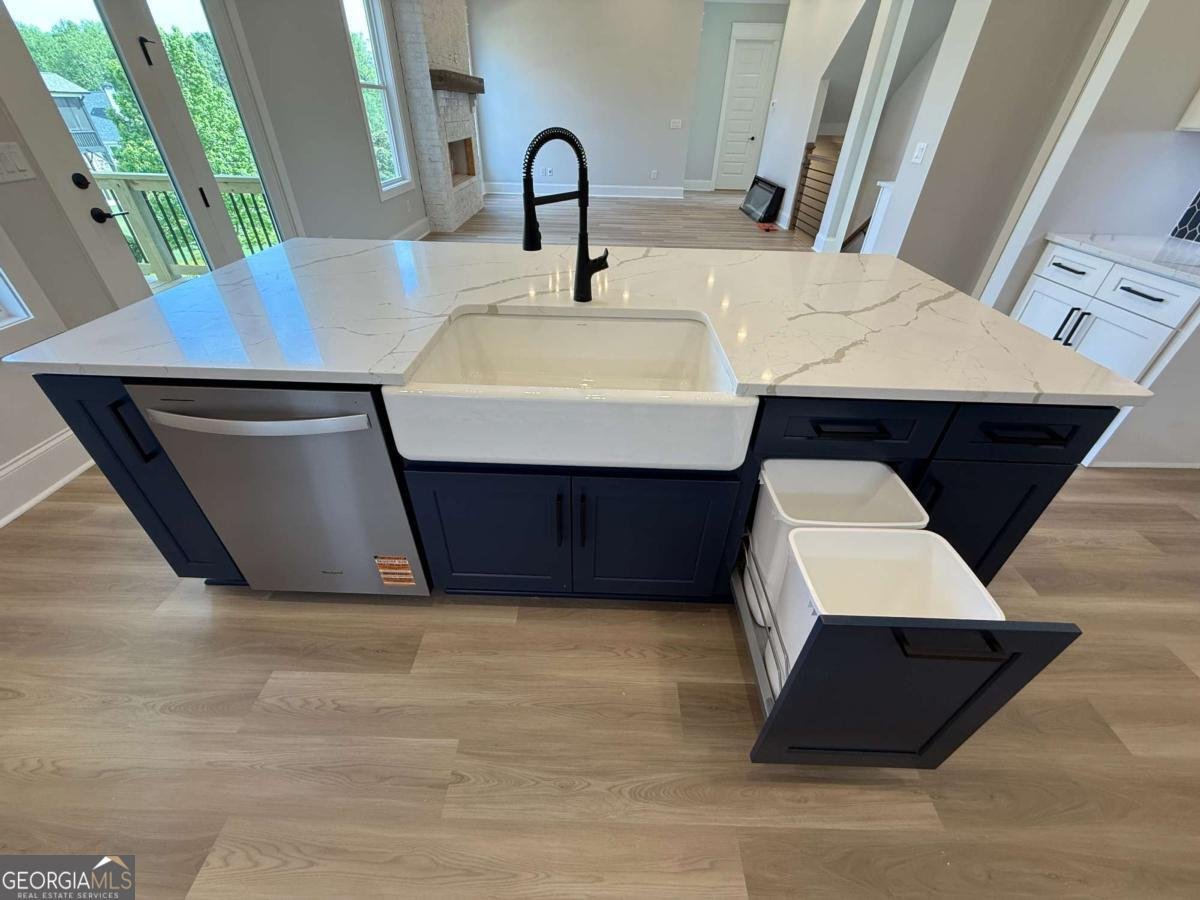 5613 Meadow View Drive Jefferson - 28