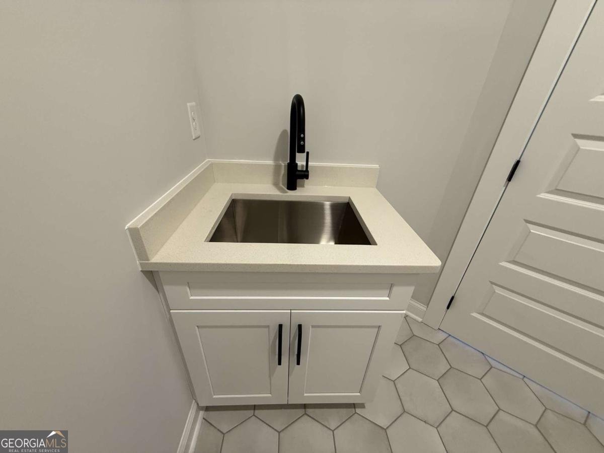 5613 Meadow View Drive Jefferson - 42