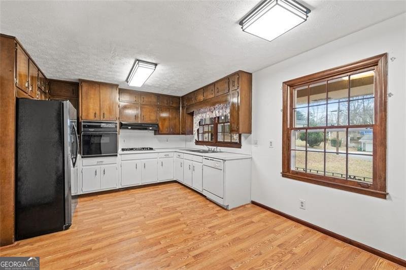 4578 CRAGHILL Circle Stone Mountain - Photo 17