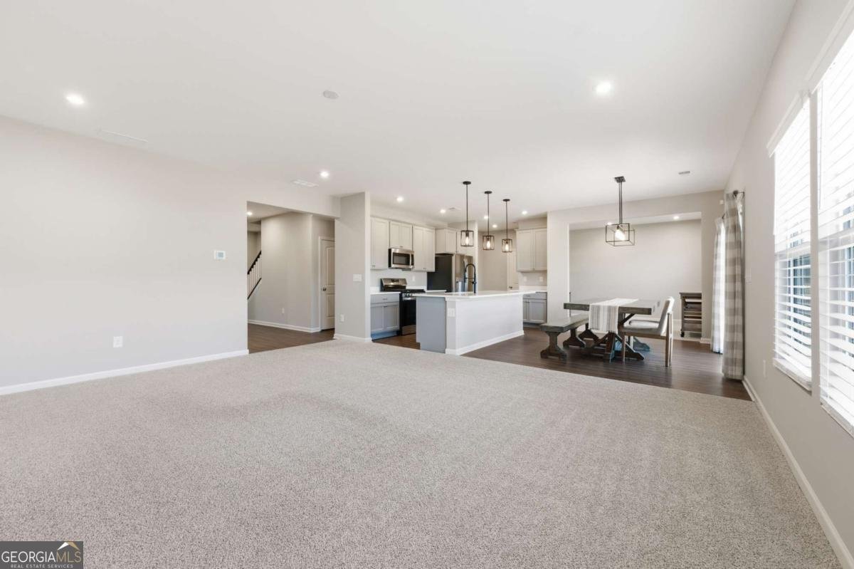 556 Crystal Lake Parkway Hoschton - 10