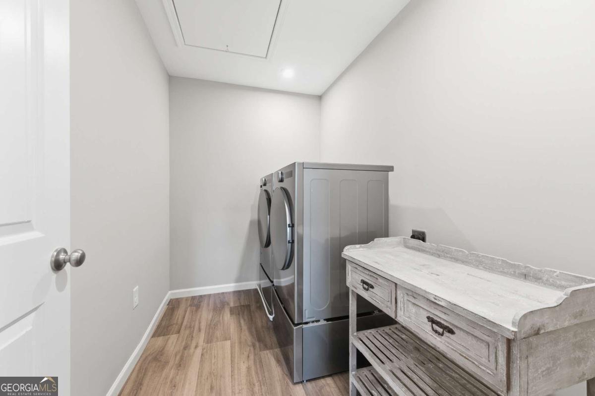 556 Crystal Lake Parkway Hoschton - 17