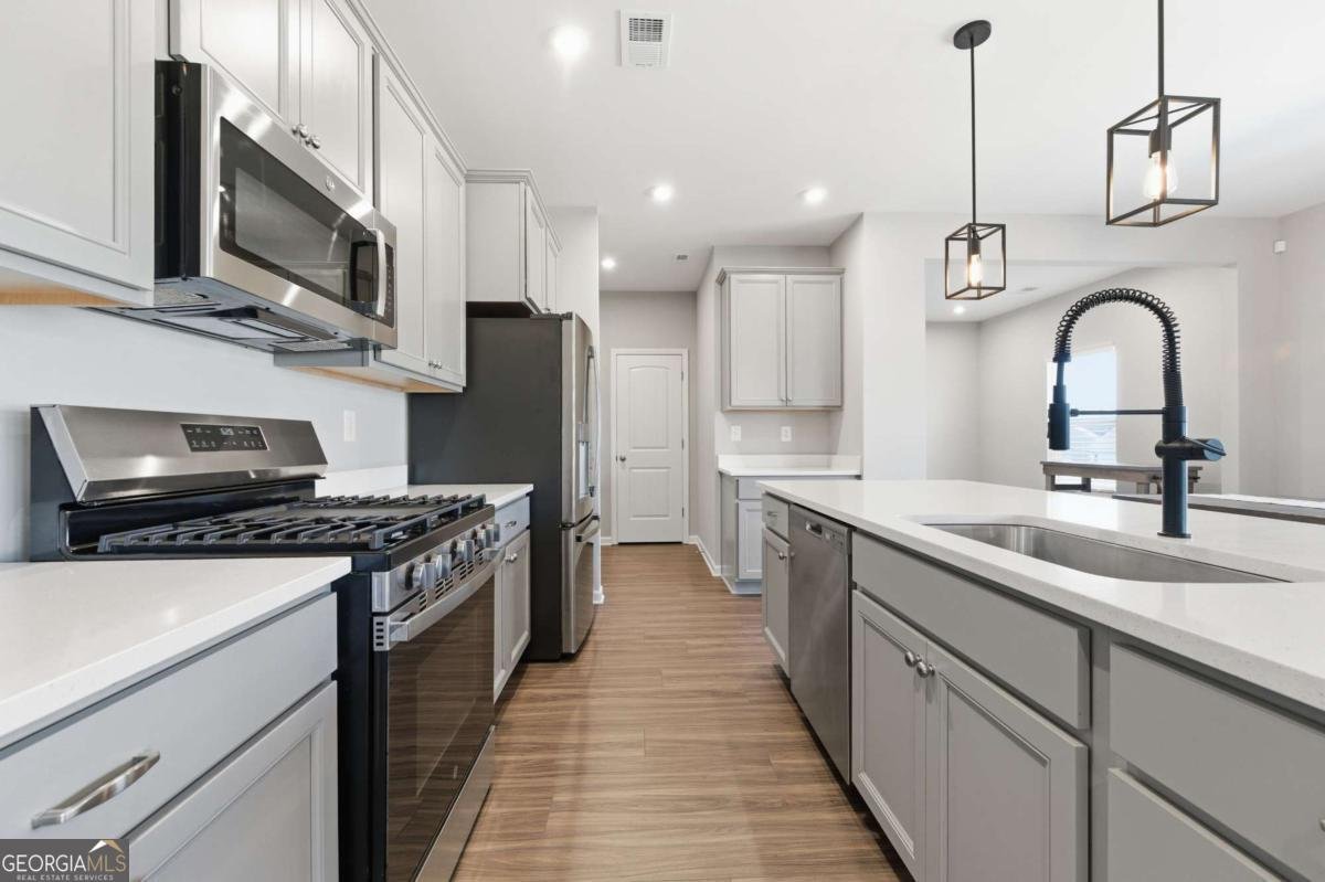 556 Crystal Lake Parkway Hoschton - 2